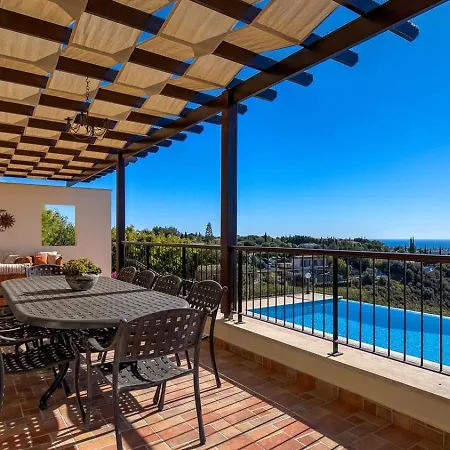 111 Deilino Stunning Sea Views, Aphrodite Hills *