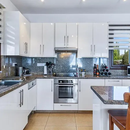 Villa 111 Deilino Stunning Sea Views, Aphrodite Hills