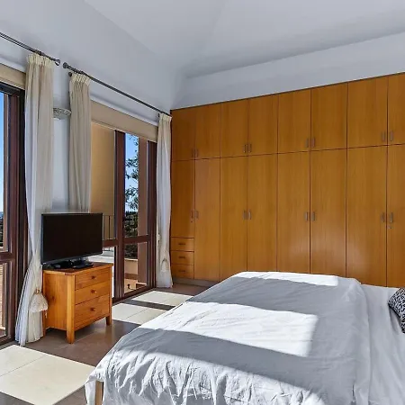 Villa 111 Deilino Stunning Sea Views, Aphrodite Hills